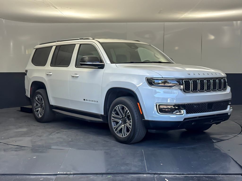Used 2024 Jeep Wagoneer Series II w/ Flexible Seating Group RWD image 1