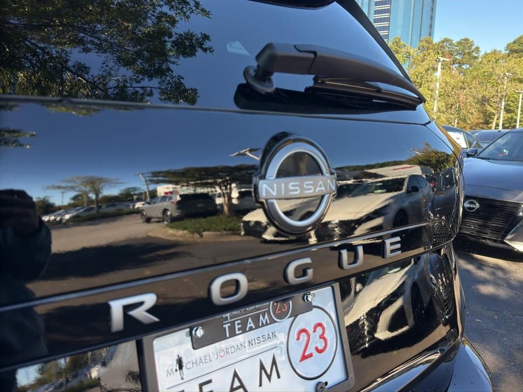 New 2026 Nissan Rogue SV image 14