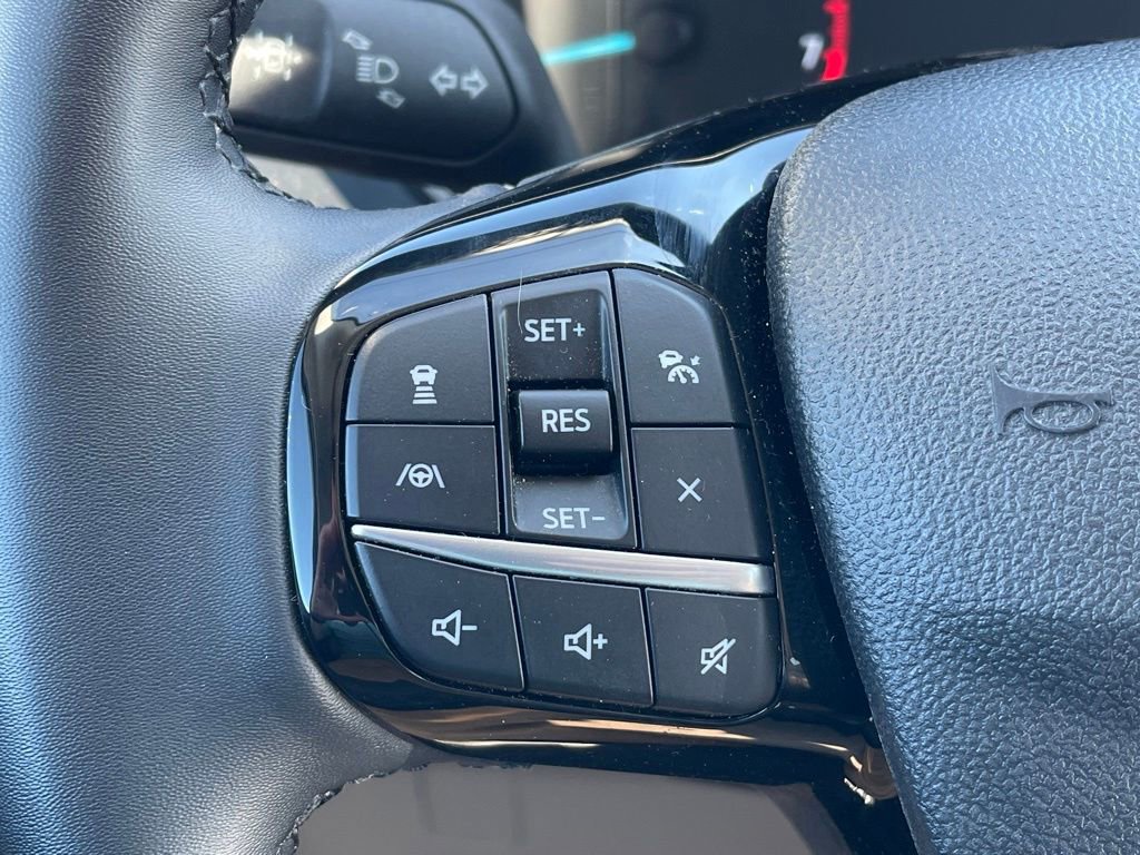 Used 2022 Ford Escape SEL image 8