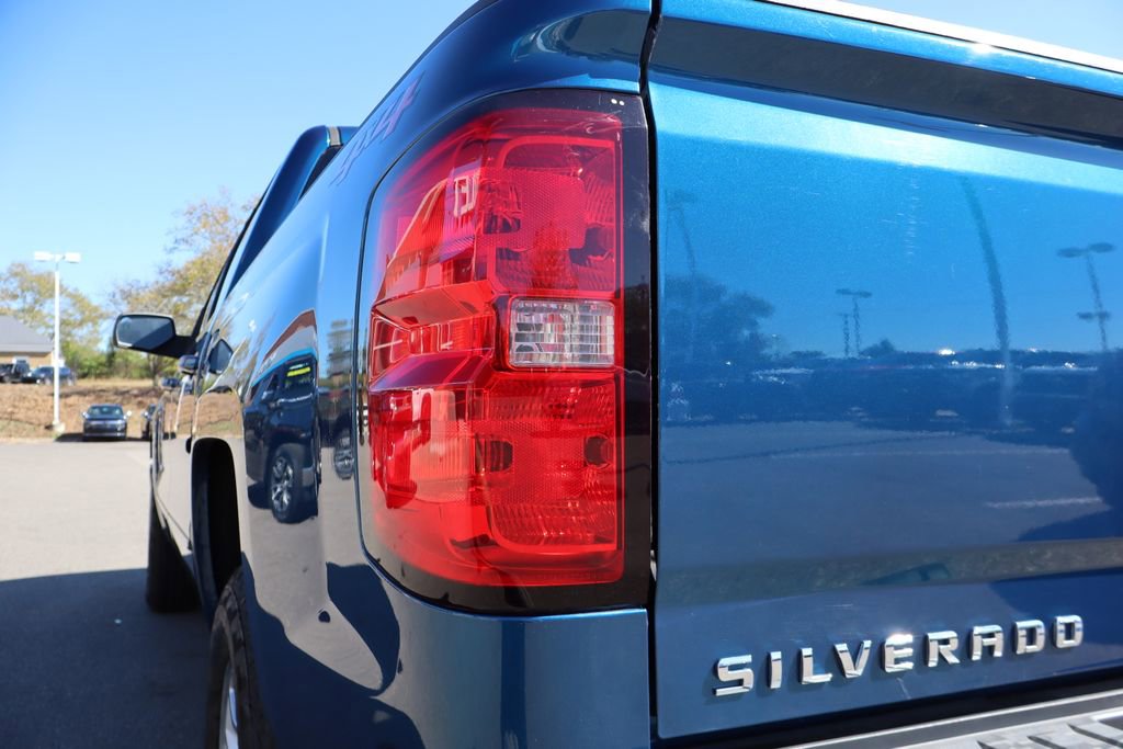 Used 2018 Chevrolet Silverado 1500 LT w/ All Star Edition image 33