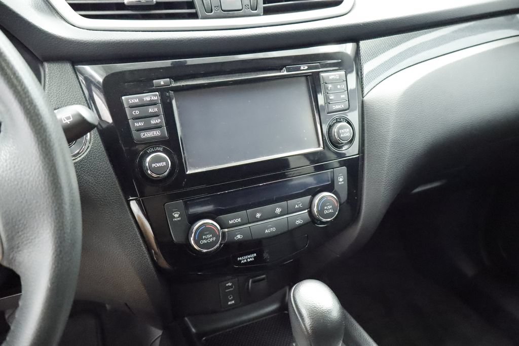Used 2015 Nissan Rogue SL w/ SL Premium Package AWD/4WD image 16