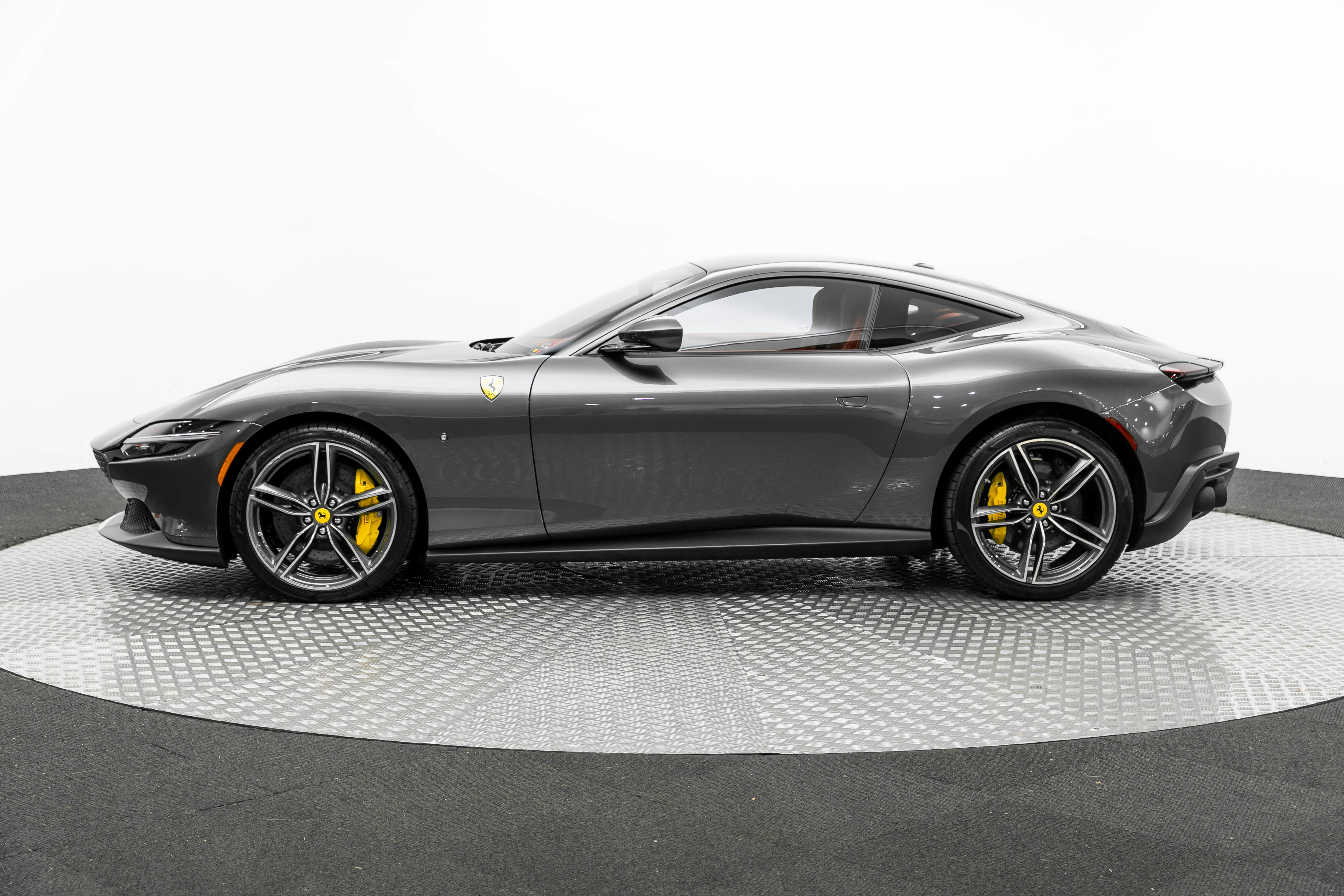 Certified 2024 Ferrari Roma image 2