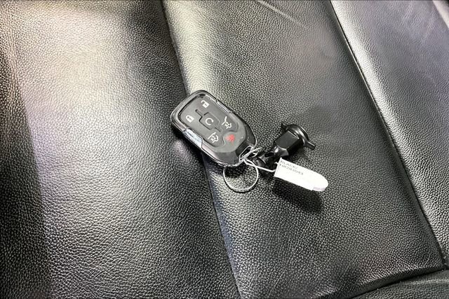 Used 2017 Chevrolet Suburban LT image 33