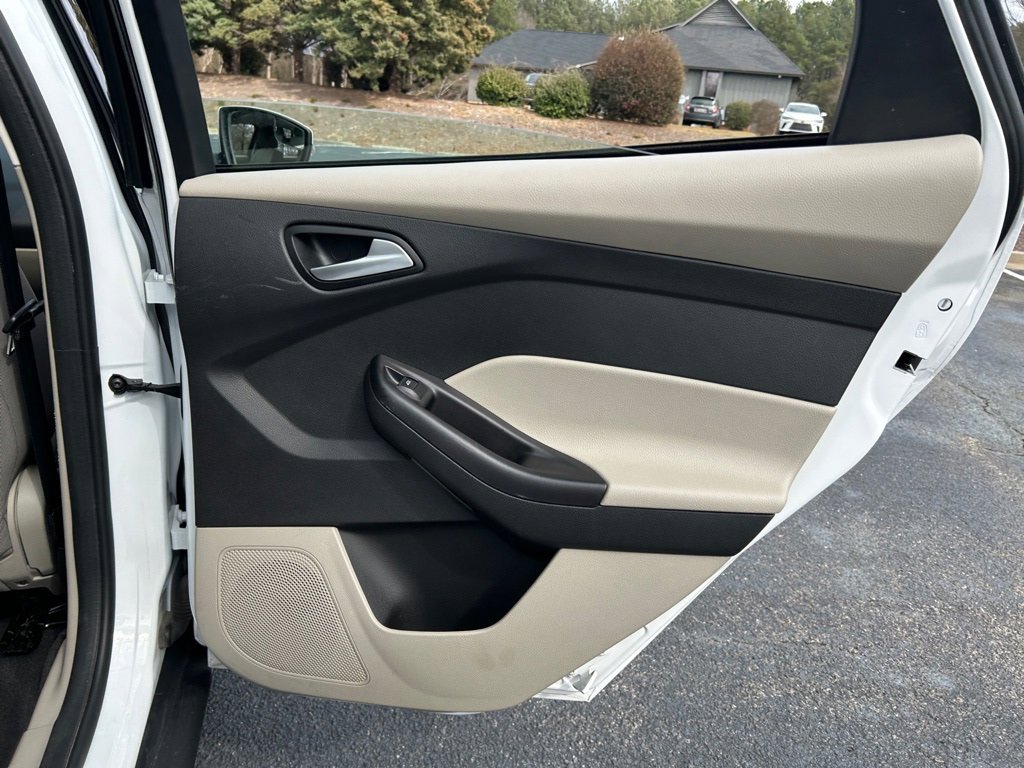 Used 2013 Ford Focus SE image 46