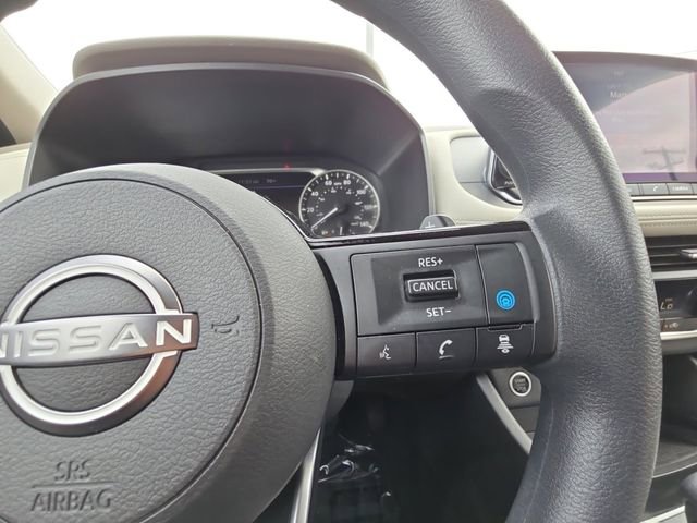 Used 2023 Nissan Rogue SV FWD image 12