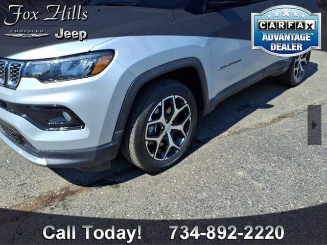 Certified 2024 Jeep Compass Limited AWD/4WD image 5