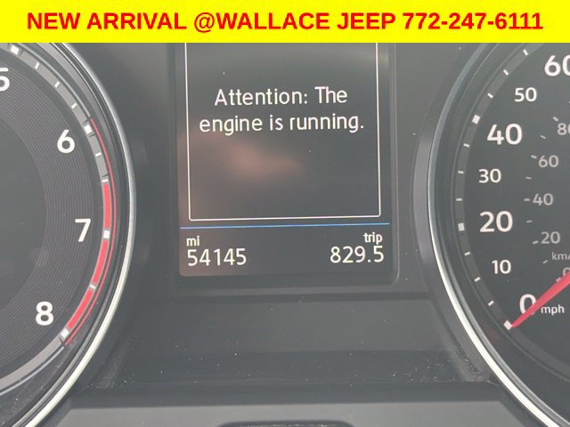 Used 2020 Volkswagen Atlas Cross Sport SE w/ Panoramic Sunroof Package FWD image 3
