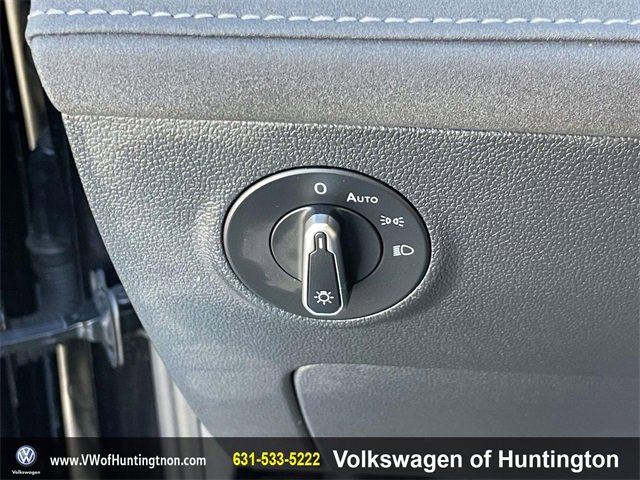 Certified 2025 Volkswagen Taos SE w/ Taos Adventure Package (SXB) image 16