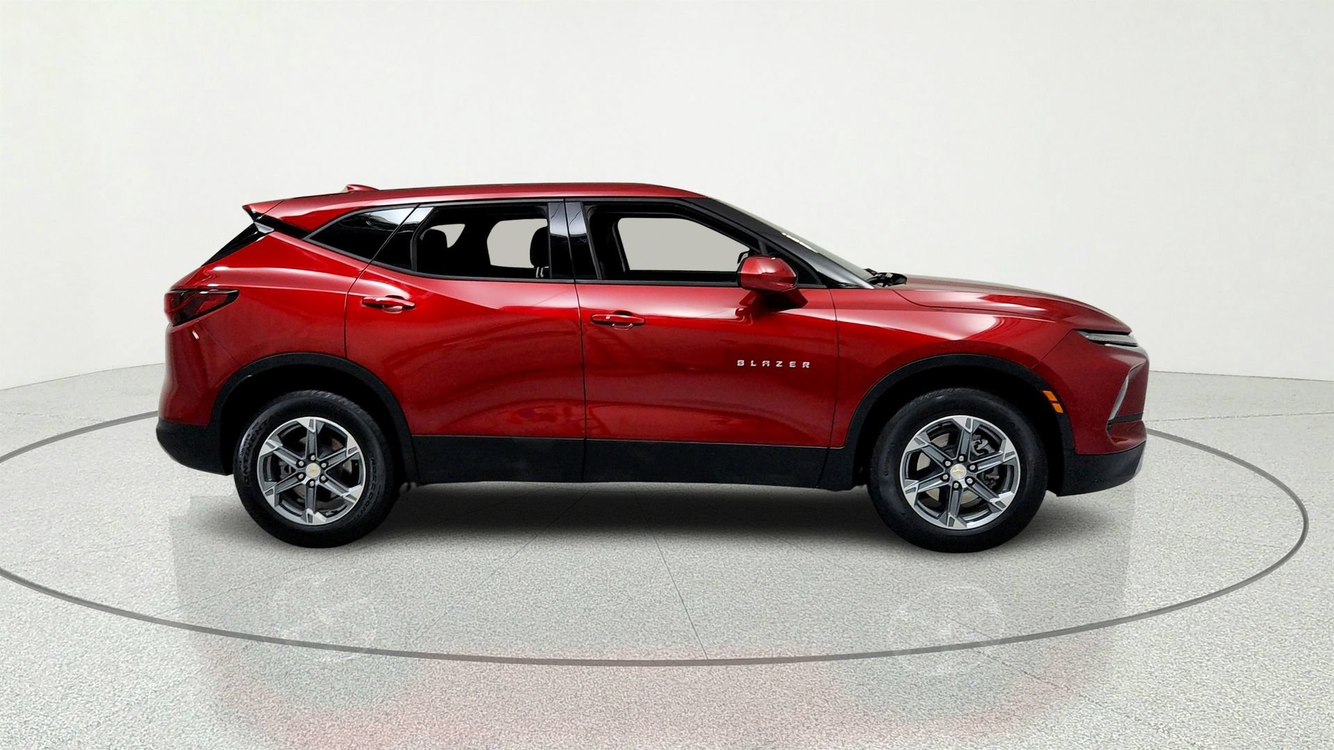 Used 2024 Chevrolet Blazer LT w/ LPO, Floor Liner Package FWD image 6
