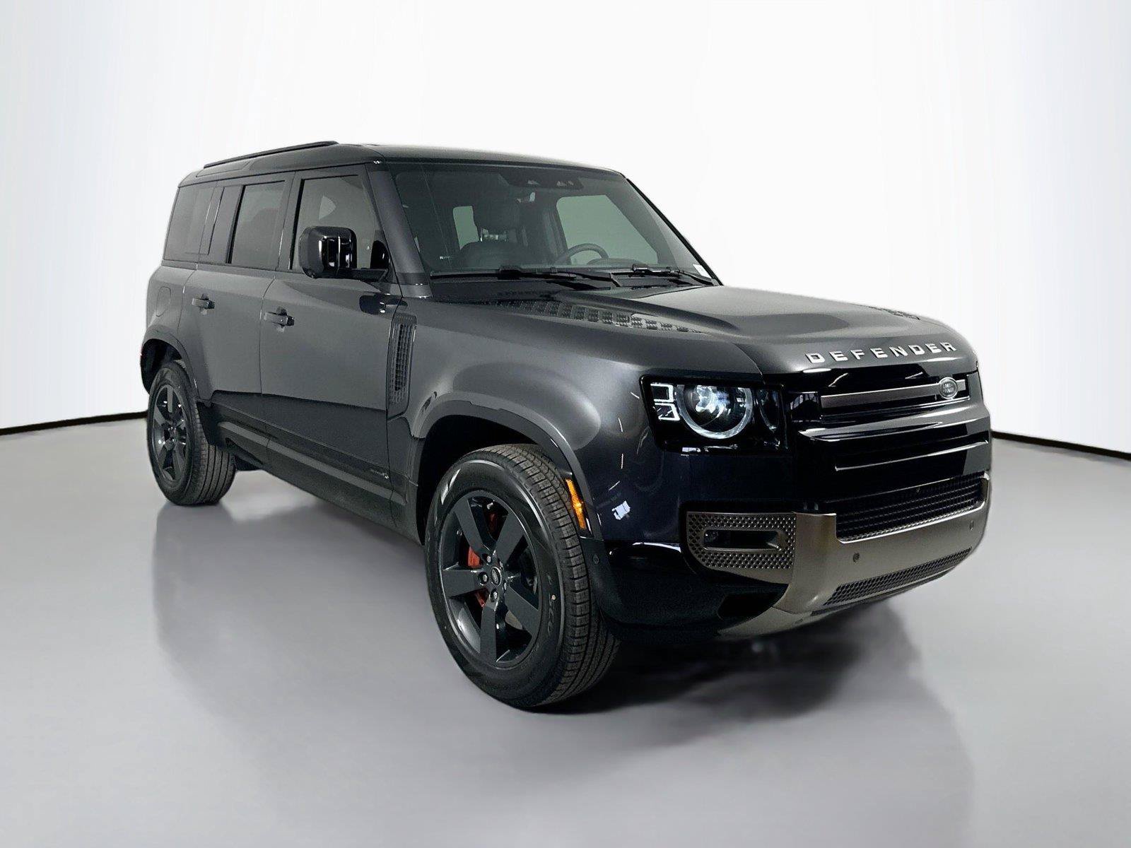Certified 2025 Land Rover Defender 110 X AWD/4WD image 3