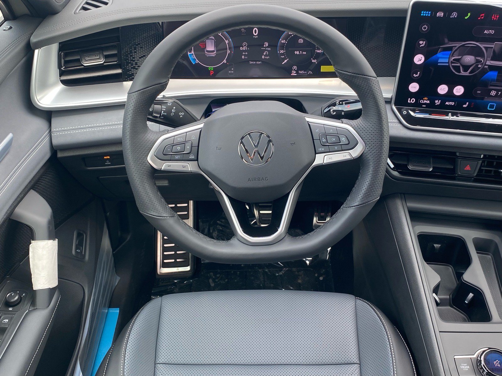 New 2026 Volkswagen Tiguan SE R-Line AWD/4WD image 4