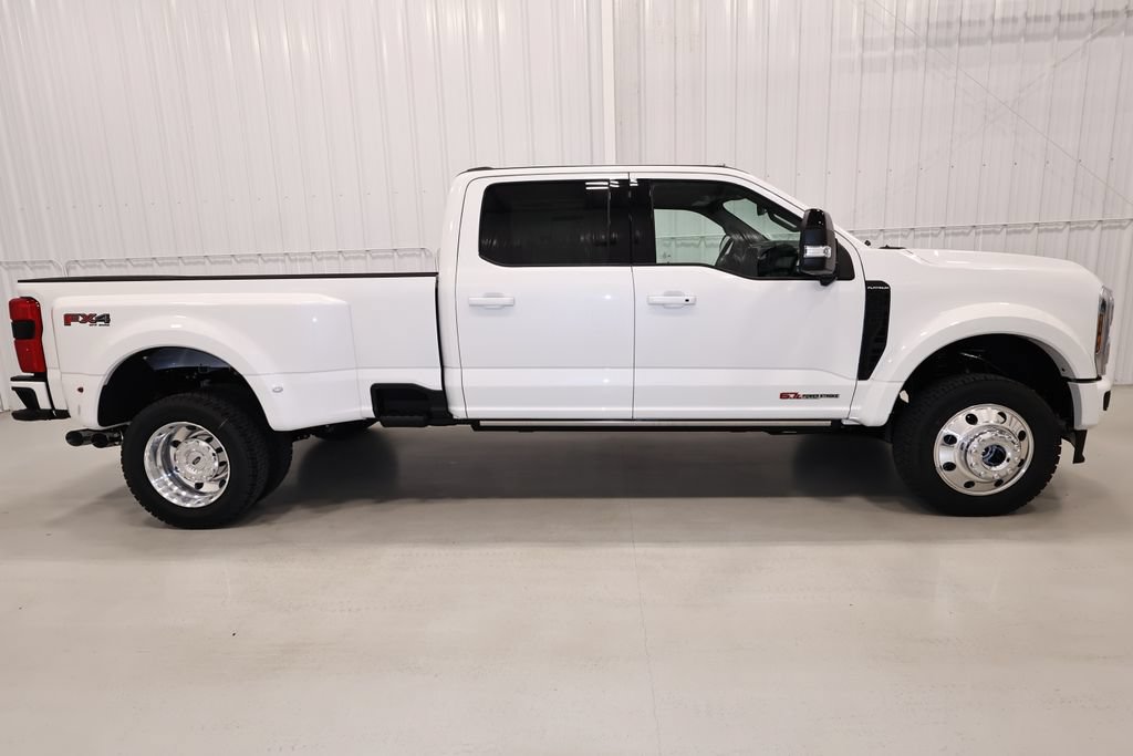 New 2026 Ford F450 Platinum w/ FX4 Off-Road Package AWD/4WD image 2