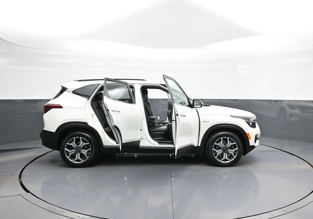 Certified 2022 Kia Seltos EX image 42