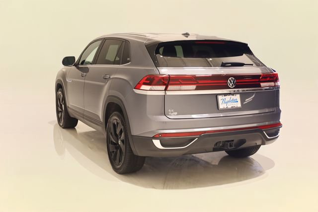 Used 2024 Volkswagen Atlas Cross Sport SE w/ Black Wheel Package FWD image 8