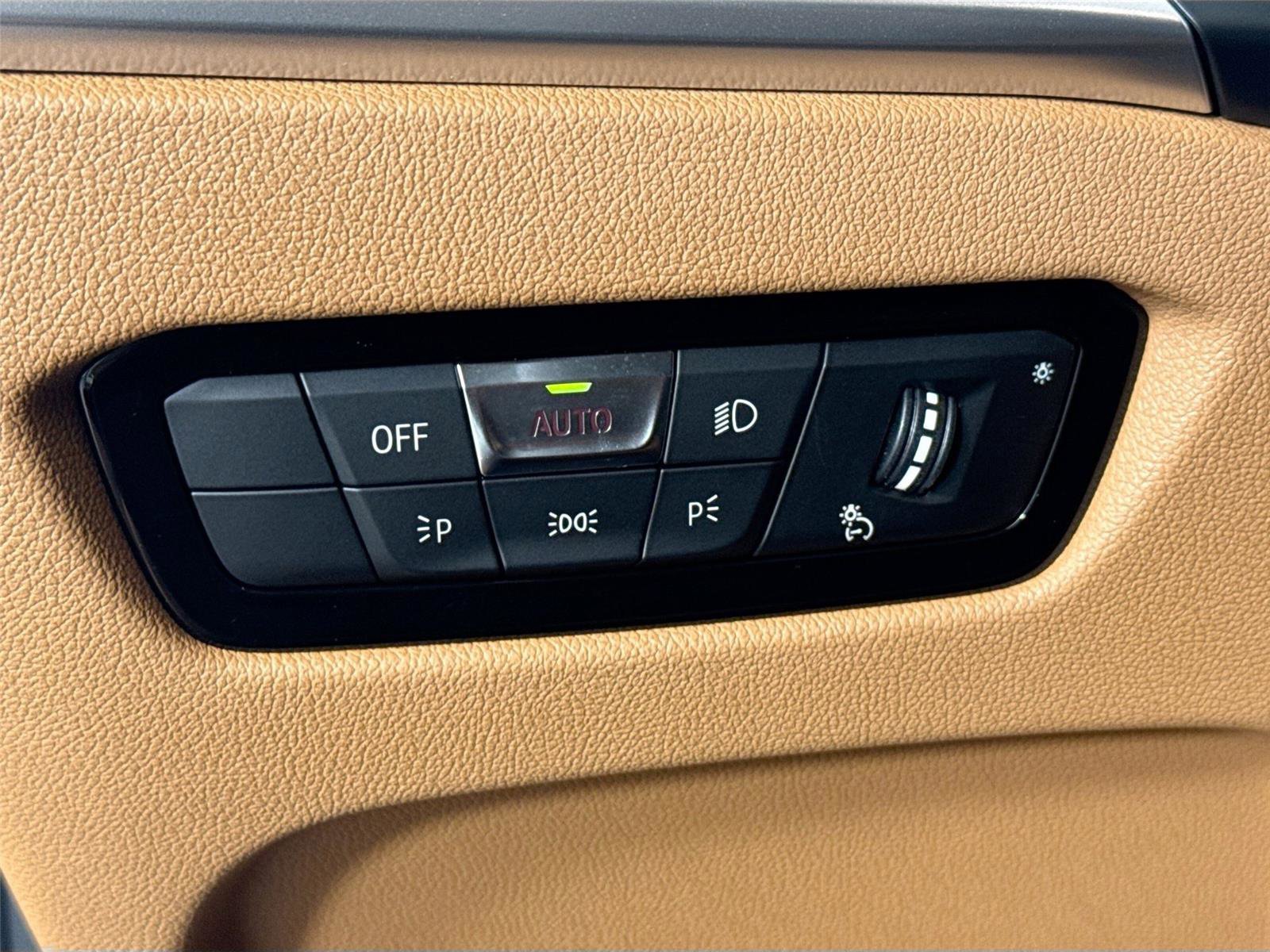 Used 2025 BMW i4 eDrive40 w/ Premium Package image 14