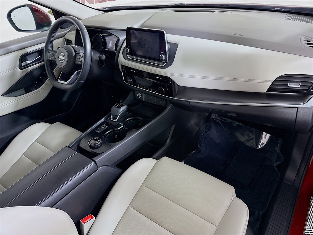 Used 2022 Nissan Rogue SV w/ SV Premium Package image 33