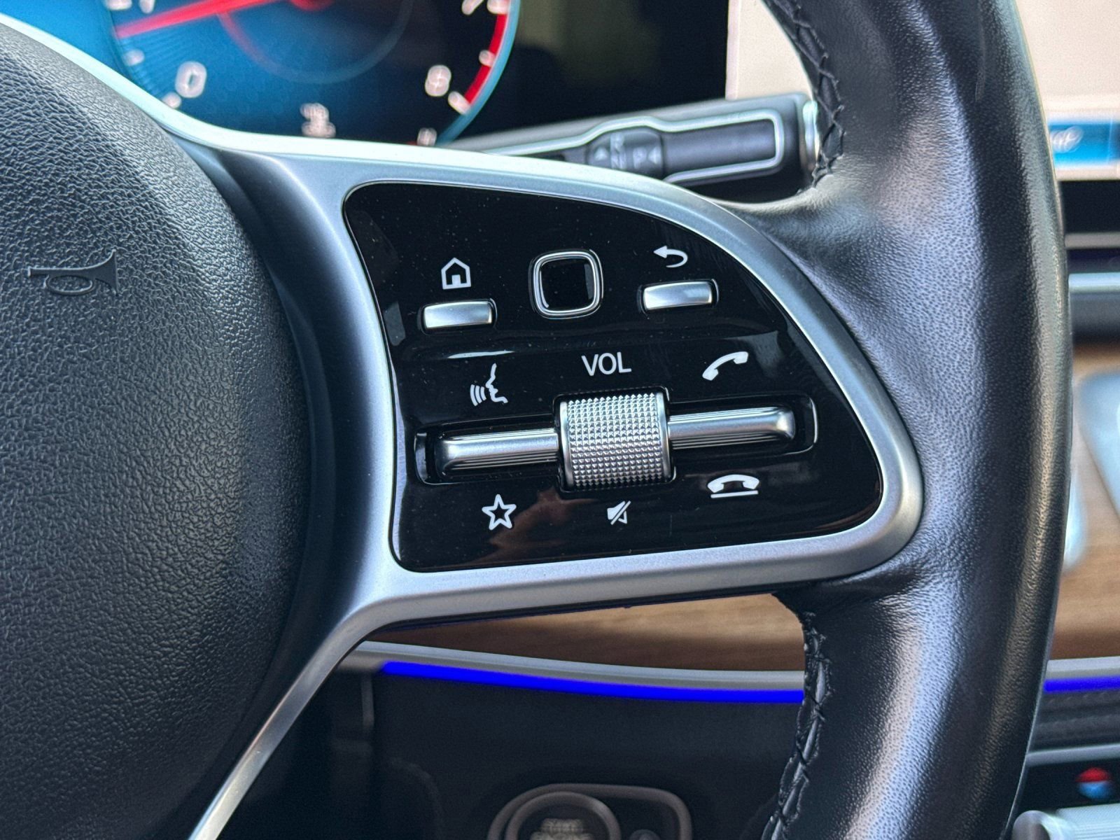 Used 2022 Mercedes-Benz GLE 350 4MATIC image 28