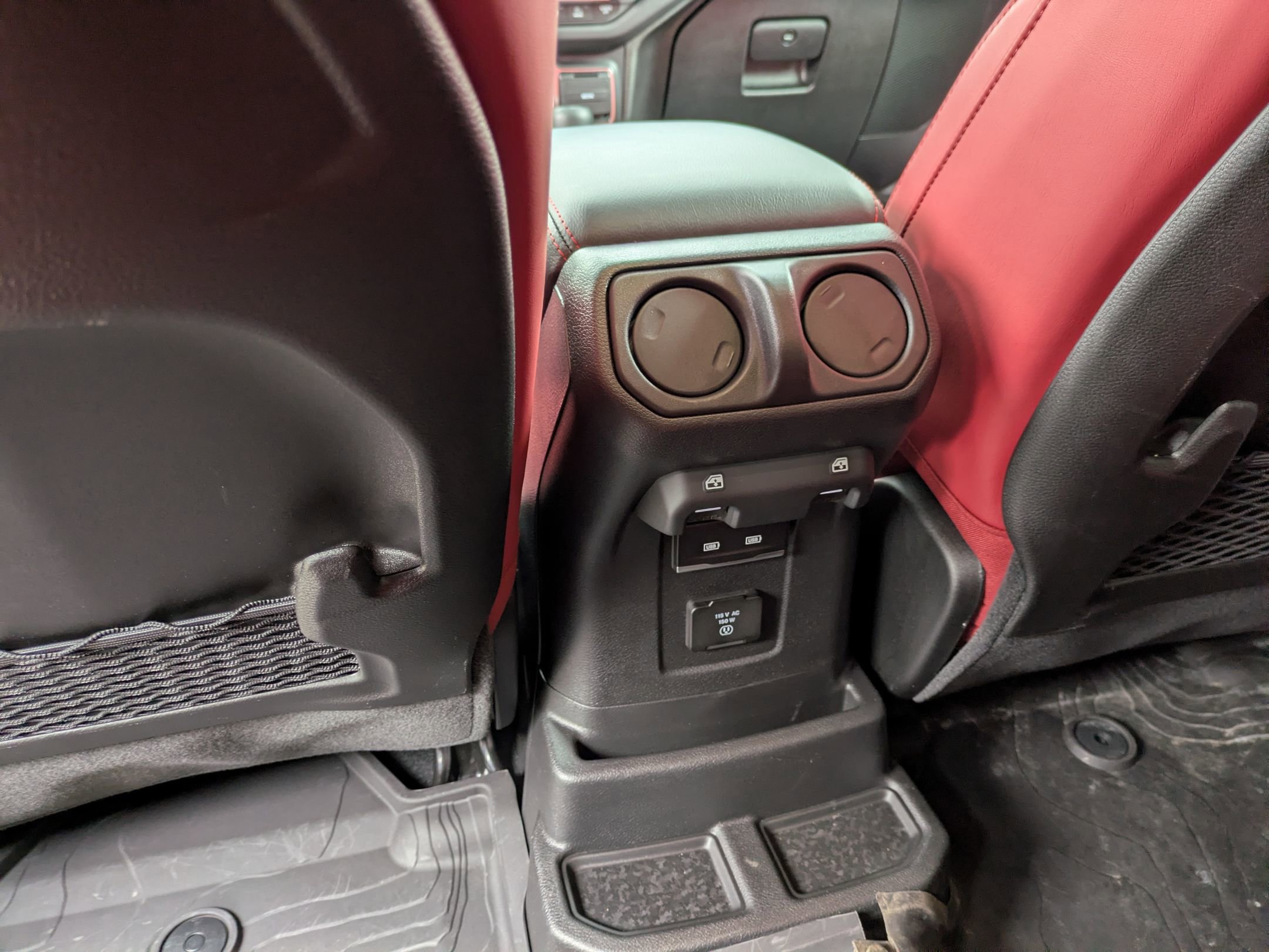 Used 2024 Jeep Wrangler Unlimited Rubicon 392 image 32