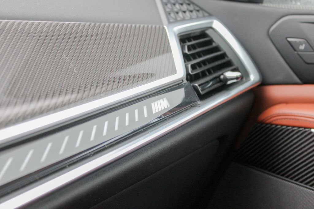 Used 2026 BMW X7 M60i image 22