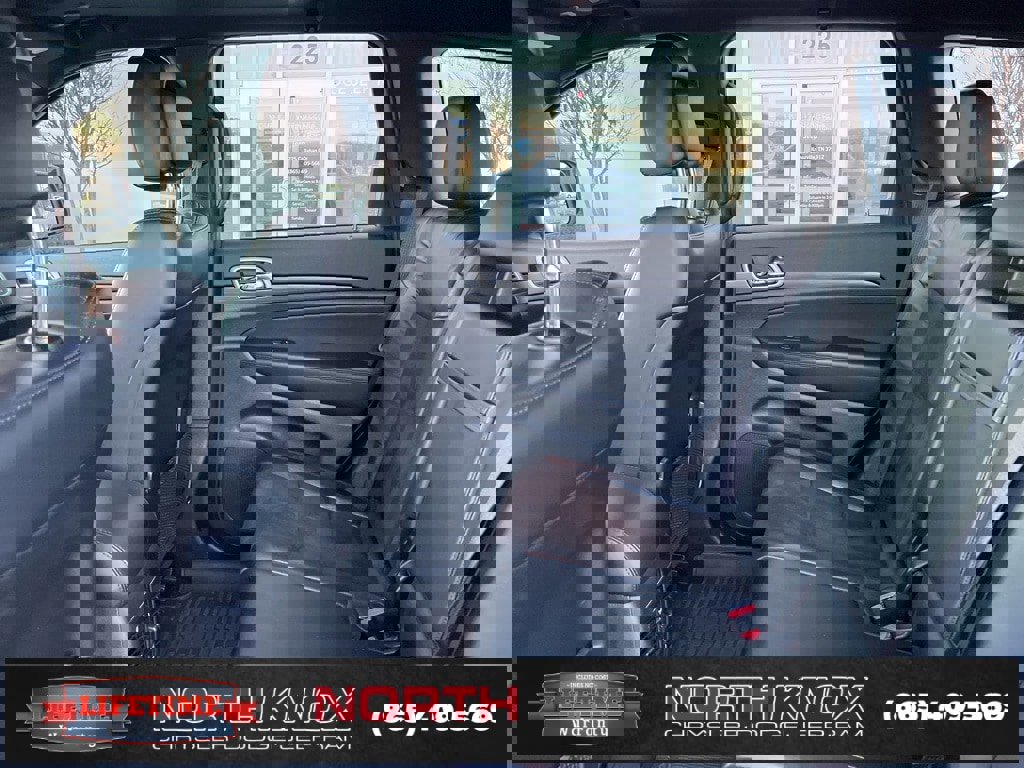 Used 2021 Jeep Grand Cherokee Laredo X image 15