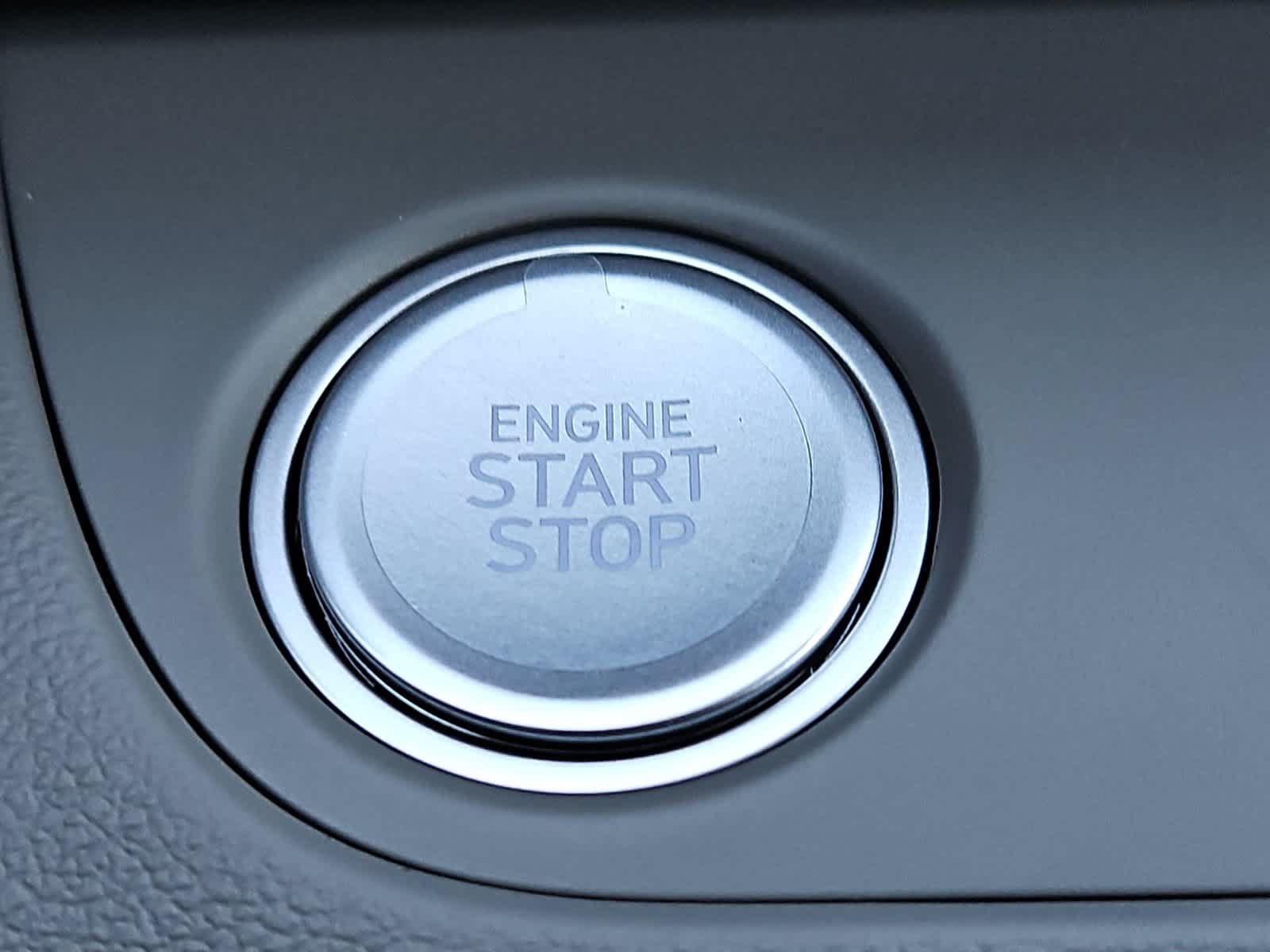 Used 2025 Hyundai Elantra SEL w/ Cargo Package FWD image 29