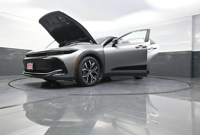 Certified 2023 Toyota Crown AWD/4WD image 40