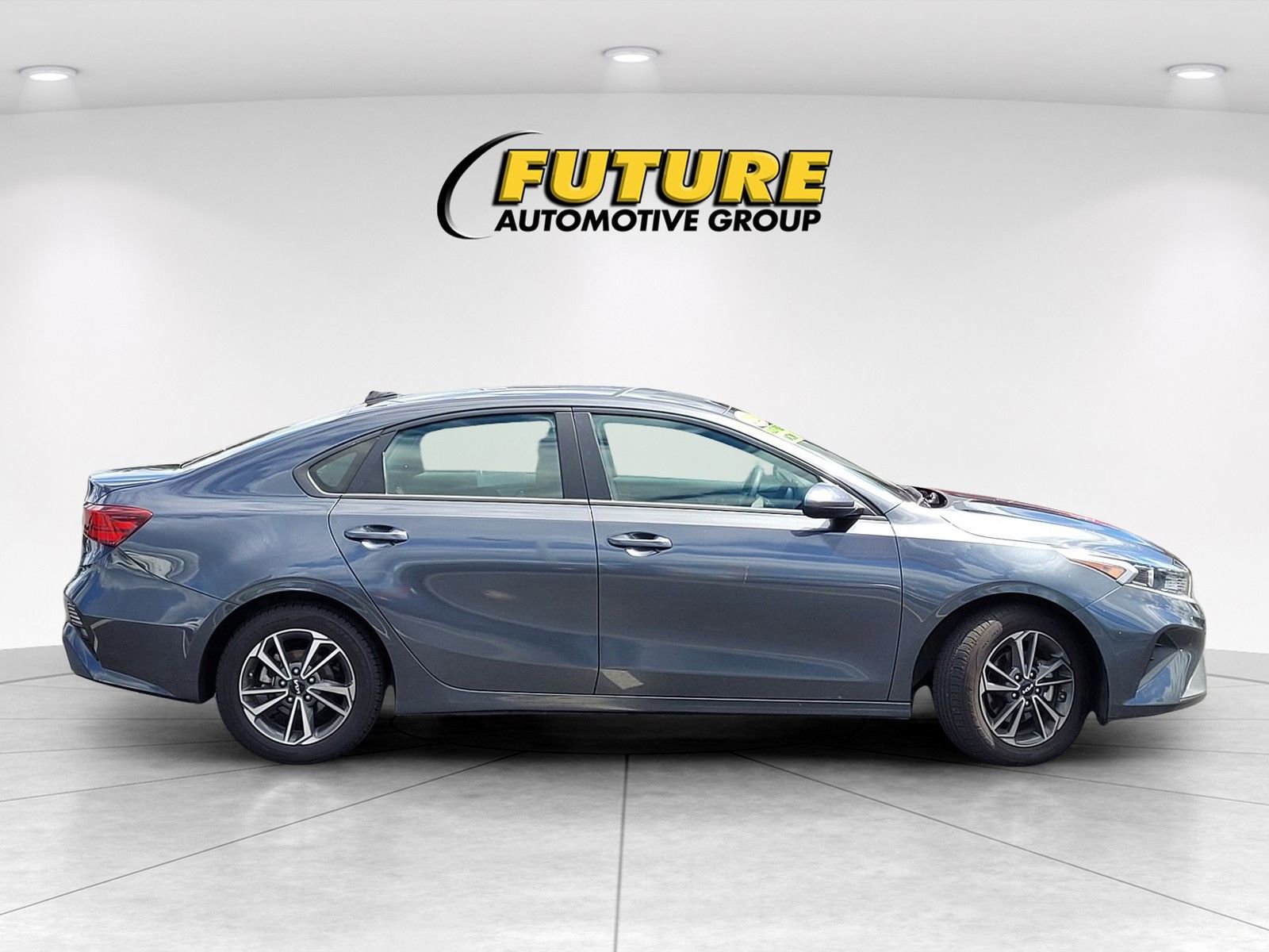 Used 2023 Kia Forte LXS FWD image 9