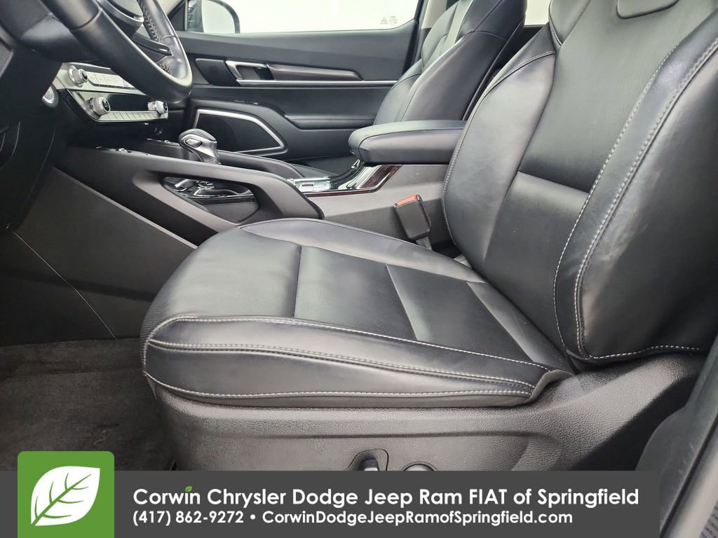 Used 2025 Kia Telluride S AWD/4WD image 19