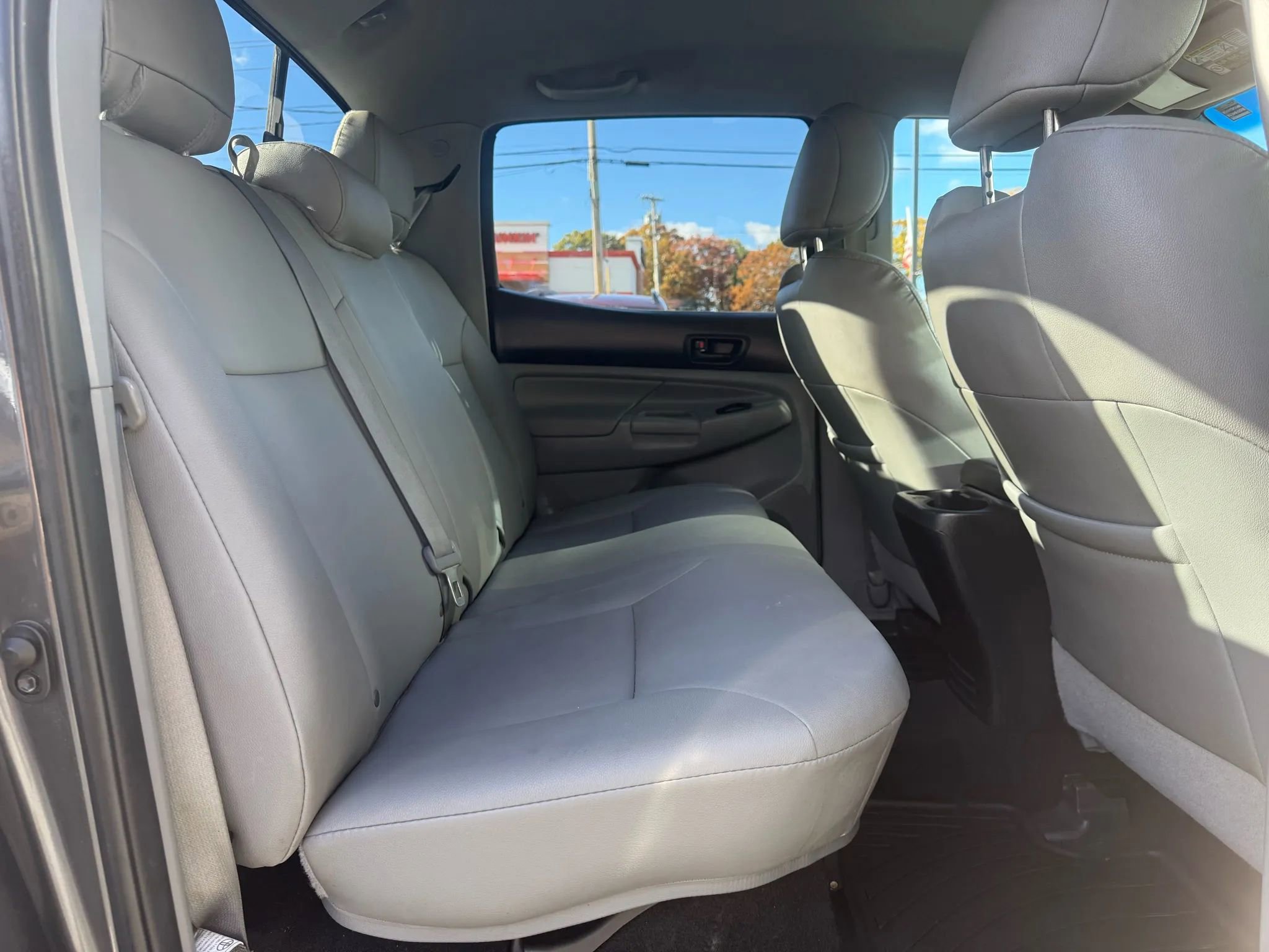 Used 2014 Toyota Tacoma 4x4 Double Cab w/ Limited Package image 20