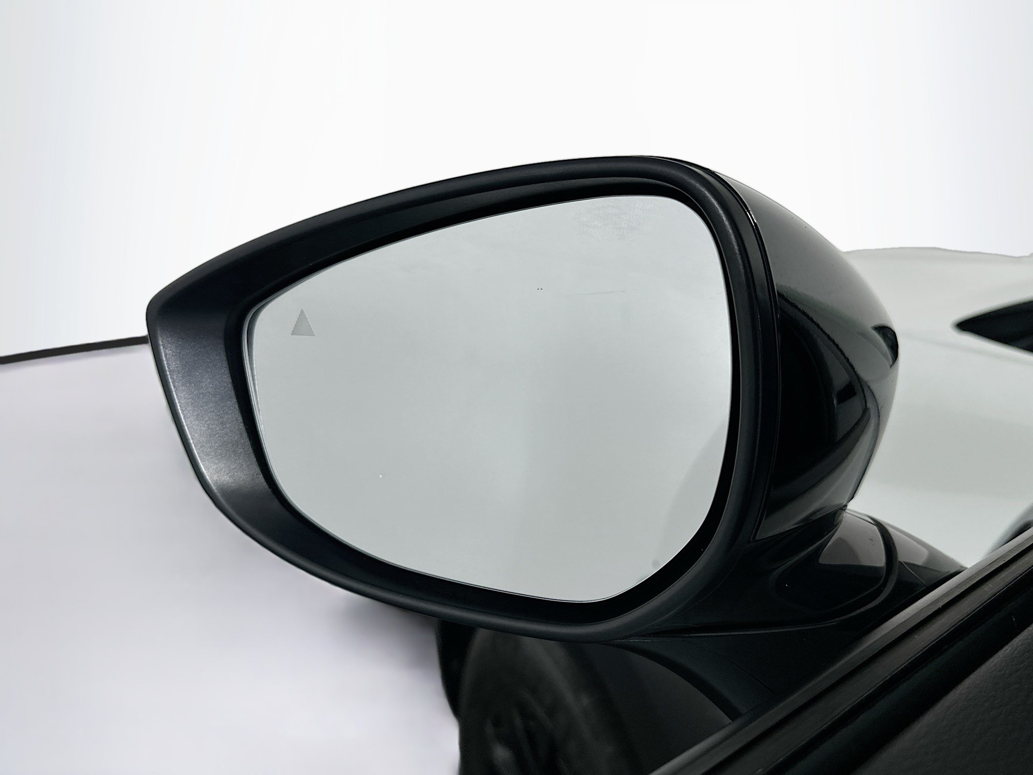 Used 2025 MAZDA CX-50 AWD 2.5 Hybrid w/ Premium Pkg image 16