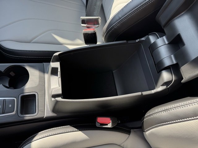 New 2025 Ford Escape SE w/ PHEV Premium Package image 12