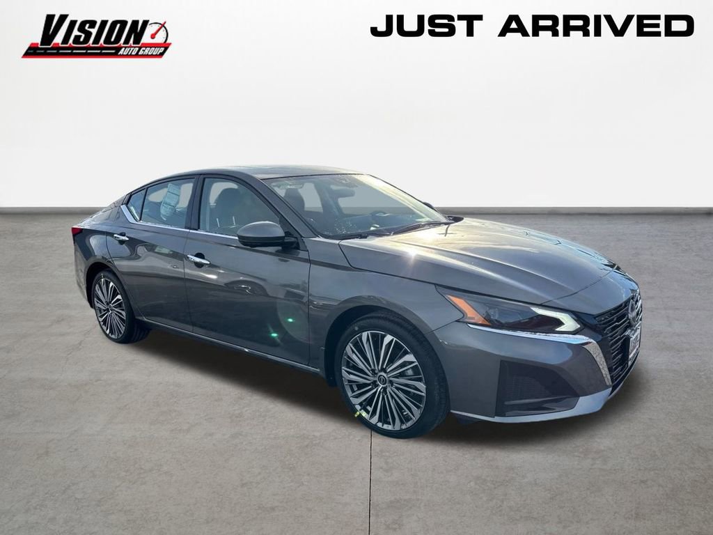 New 2025 Nissan Altima 2.5 SL image 3