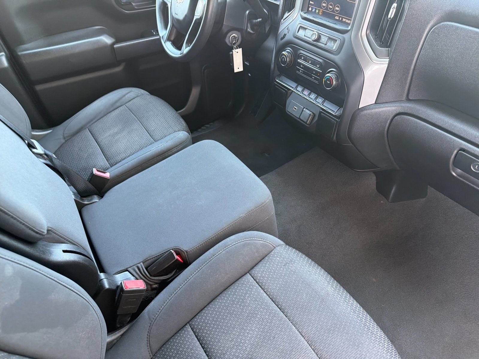 Used 2020 Chevrolet Silverado 1500 Custom w/ Custom Value Package RWD image 16