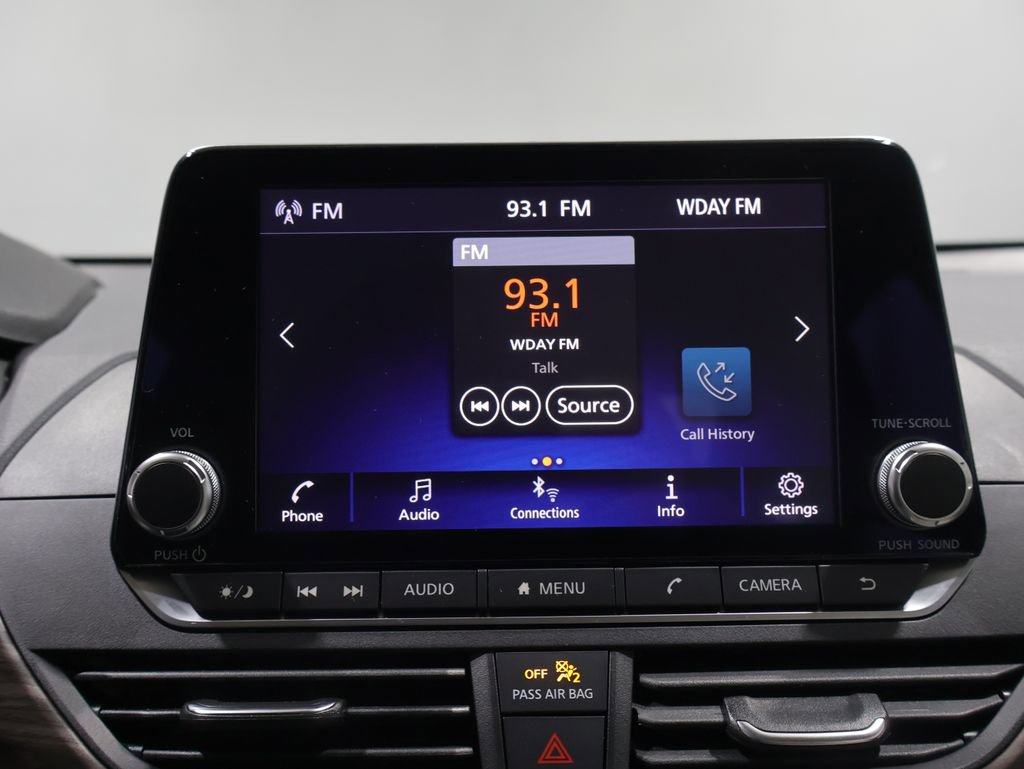 Used 2024 Nissan Altima 2.5 SV AWD/4WD image 23