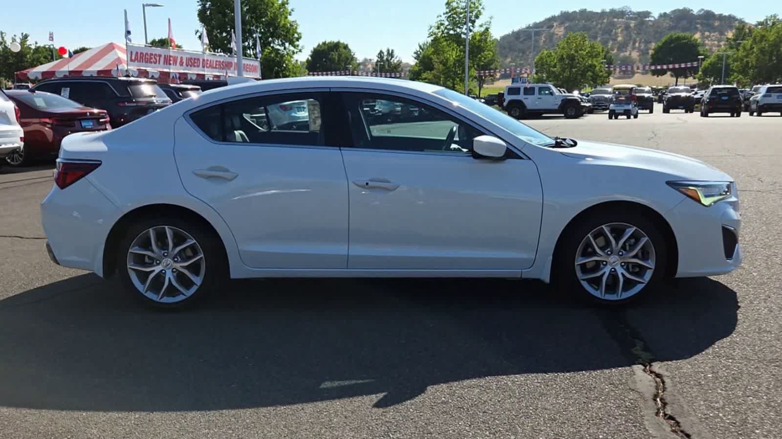 Used 2019 Acura ILX FWD image 9