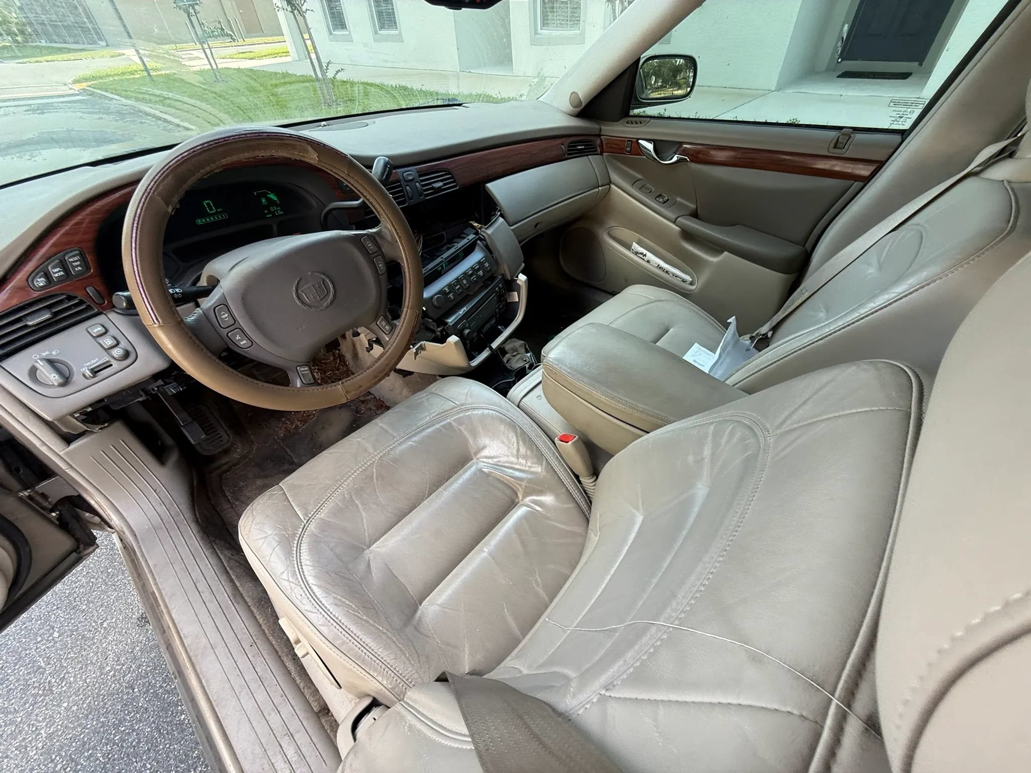 Used 2002 Cadillac De Ville w/ Comfort/Convenience Pkg FWD image 11