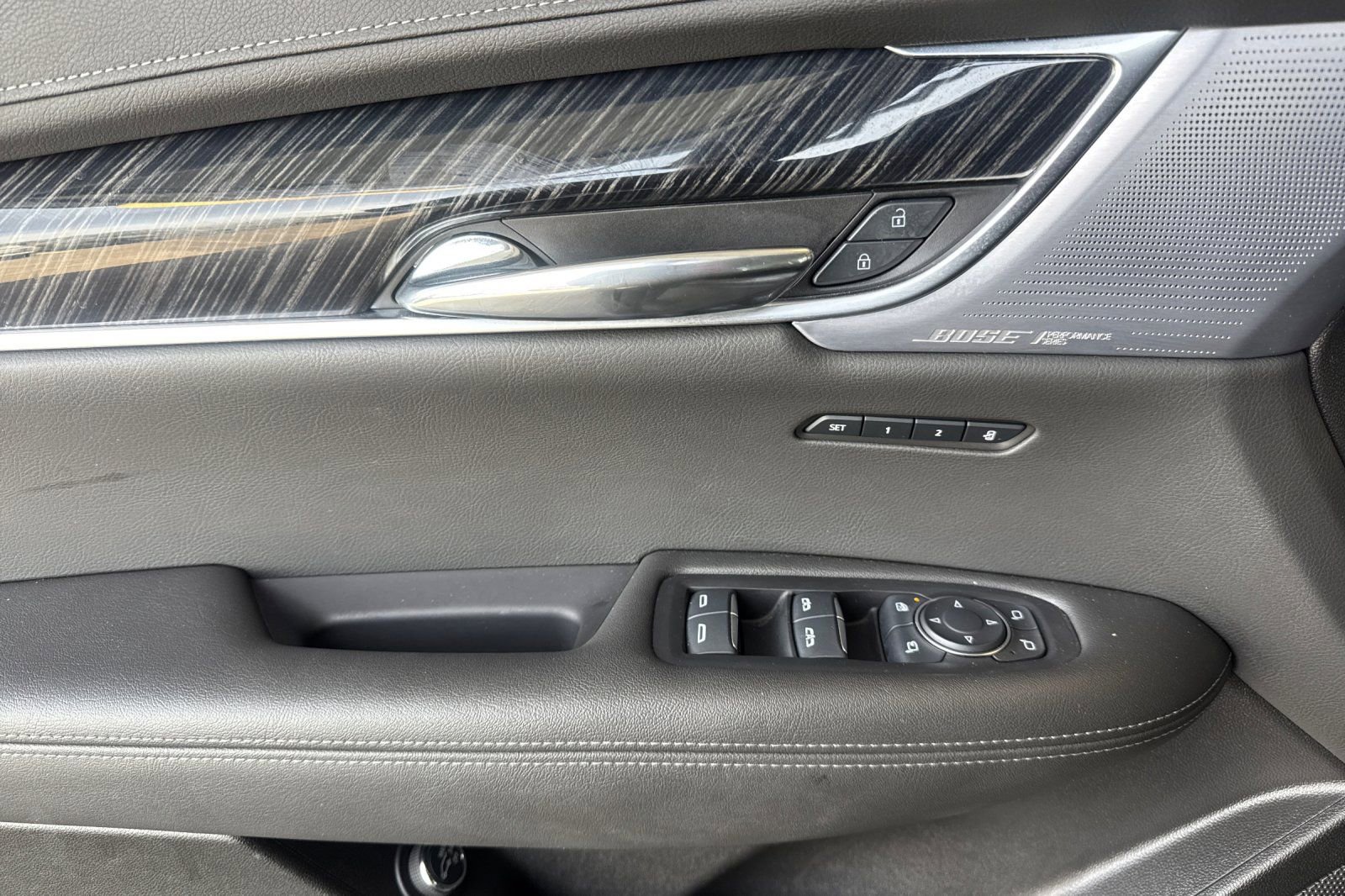 Certified 2025 Cadillac XT6 Premium Luxury FWD image 10