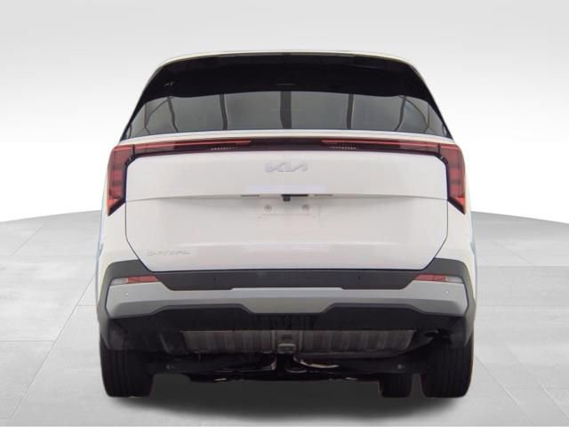 Used 2025 Kia Carnival FWD image 7