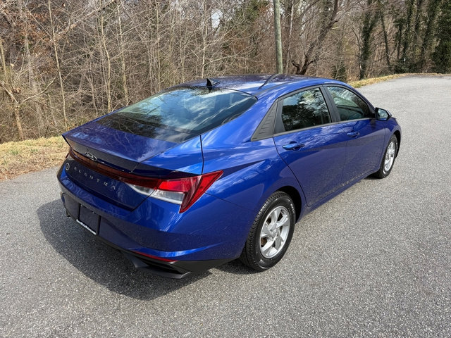 Used 2021 Hyundai Elantra SE image 6