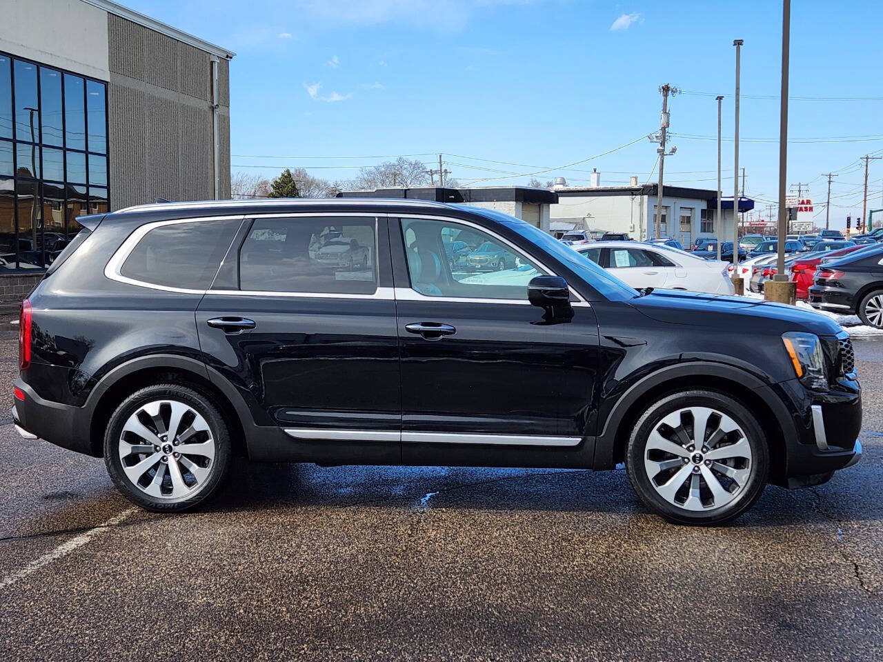 Used 2020 Kia Telluride S w/ S 8 Passenger Seating Package AWD/4WD image 10