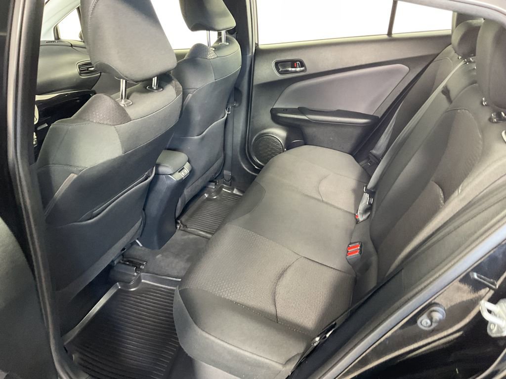 Used 2021 Toyota Prius LE image 19