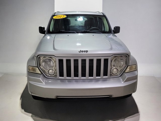Used 2012 Jeep Liberty Sport image 8