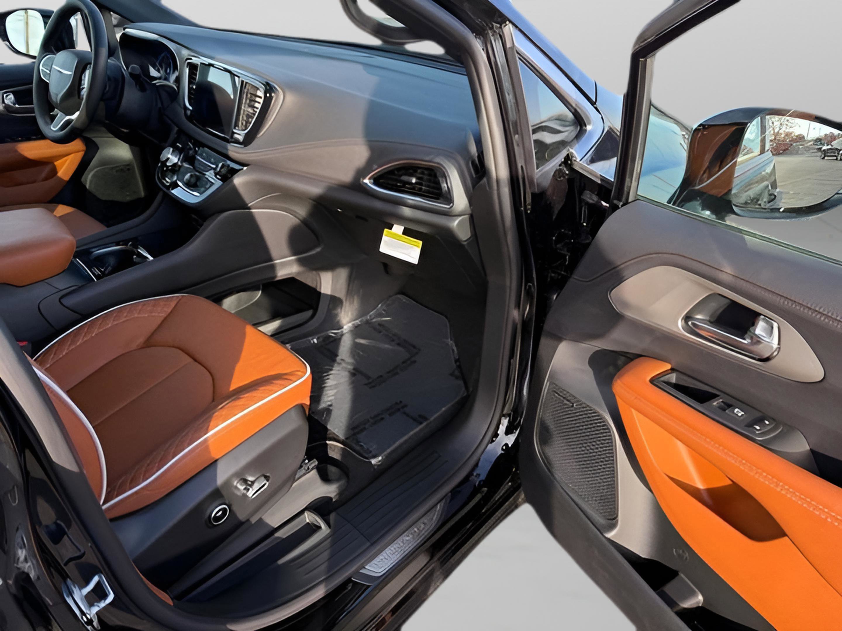 New 2026 Chrysler Pacifica Pinnacle image 29