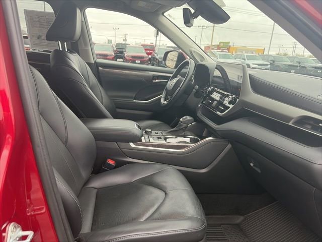 Used 2021 Toyota Highlander Limited AWD/4WD image 14