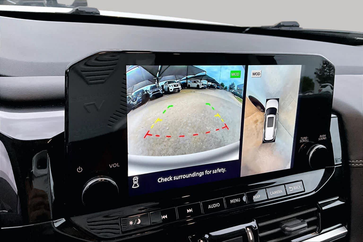 Used 2025 Nissan Pathfinder Platinum w/ Cargo Package FWD image 25
