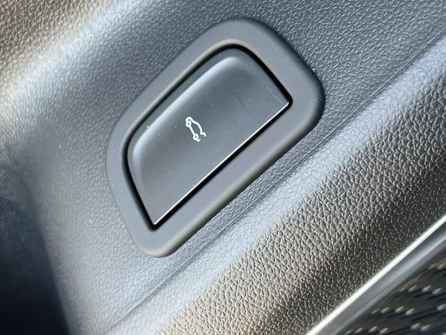 New 2026 Buick Enclave Preferred w/ Power Package image 18