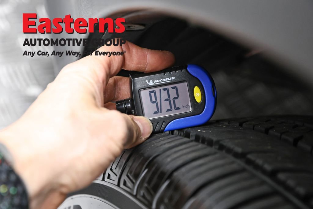 Used 2015 Toyota RAV4 Limited image 30