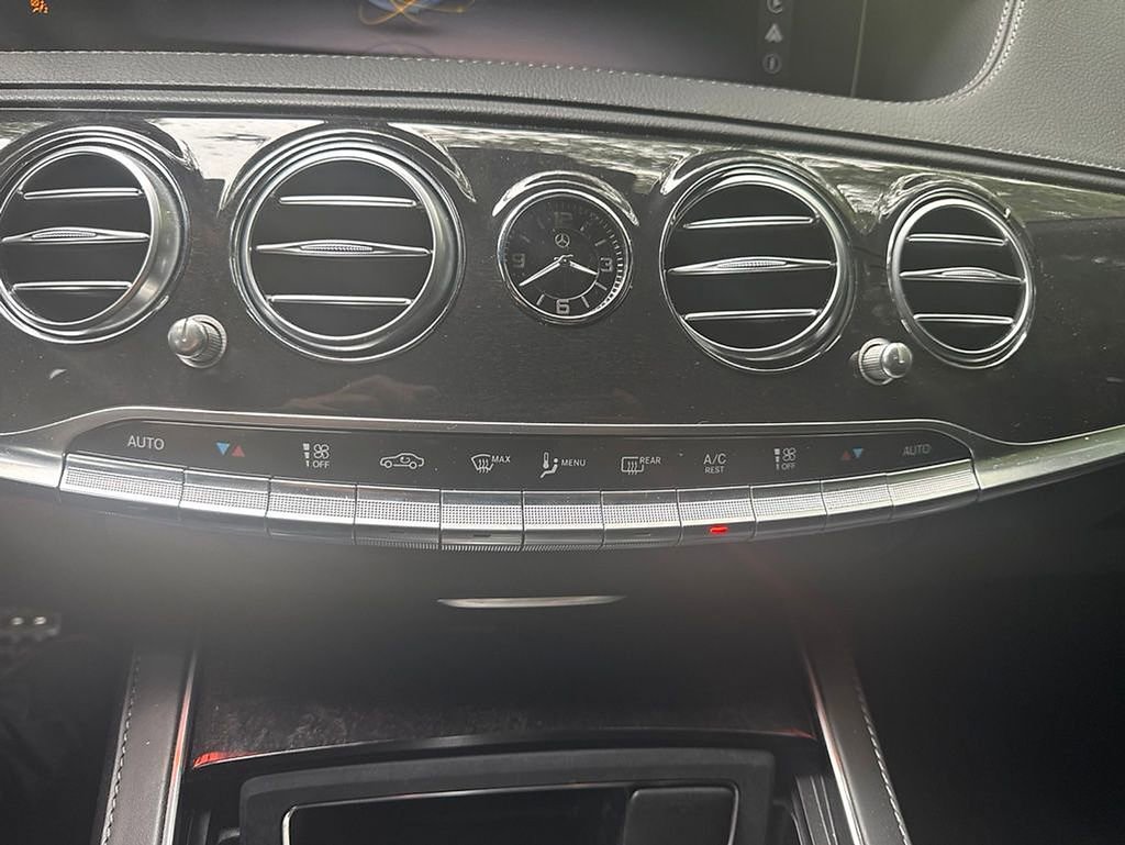 Used 2020 Mercedes-Benz S 560 Sedan w/ AMG Line Exterior image 18