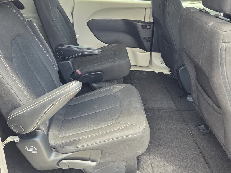 Certified 2023 Chrysler Voyager LX FWD image 15