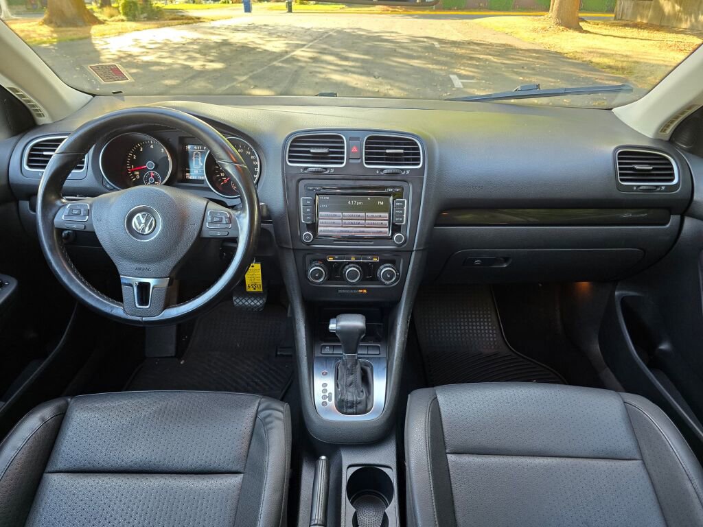 Used 2011 Volkswagen Jetta SE w/ Wheel & Sunroof Pkg image 14